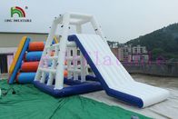 Kustom 0.9mm PVC Biru / Putih Inflatable Water Toy / CE Aqua Slides Untuk Taman Air
