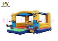 PVC tahan lama Mimion Inflatable Jumping Castle Dengan Atap Untuk Outdoor Playground