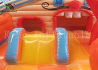 Warna-warni Clown 0.55mm PVC Inflatable Rumah Bouncing Komersial Dengan Slide Untuk Anak-Anak