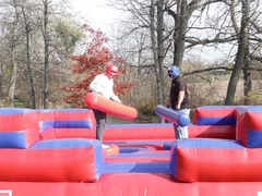 Inflatable Gladiator Joust Inflatables Game Olahraga Bouncer untuk Anak & Dewasa