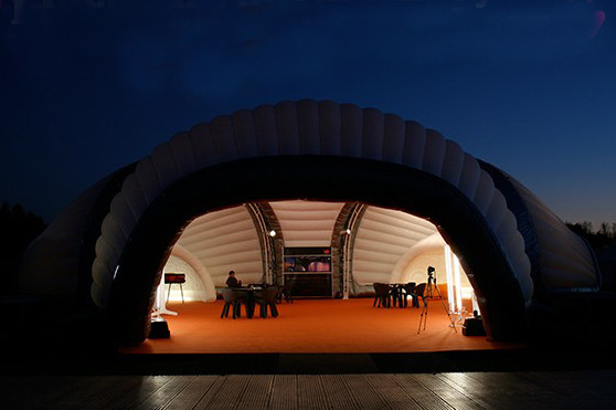 Tenda Camping Luar Ruangan yang Bisa Diinflasi Dengan Pita Lampu LED