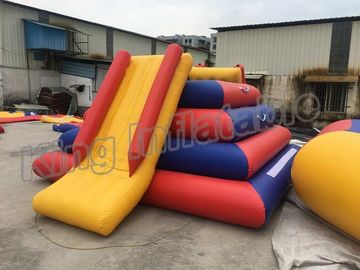 OEM Inflatable Water Park Equipment / PVC Tarpaulin Blow Saturn Air Toy Dengan Slide