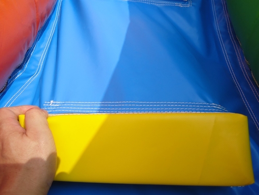 Kolam renang air kembung merah tertutup double slides anak-anak bounce house komersial air tertutup slide kolam renang