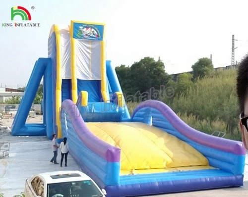 Sewa pesta komersial Menarik Gila Biru Air Slide Inflatable untuk anak-anak dan orang dewasa
