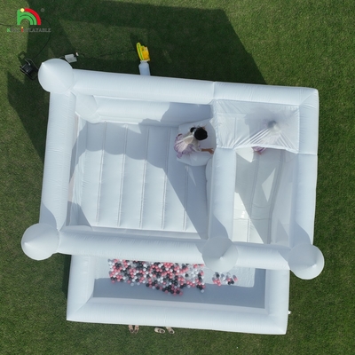 Komersial Putih Inflatable Bounce Castle House Anak-anak Water Slide dengan Ball Pit