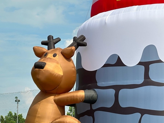 20ft 26ft 33ft Santa Claus kembung di cerobong dengan rusa Dekorasi Natal di luar ruangan Ledakkan Santa Claus