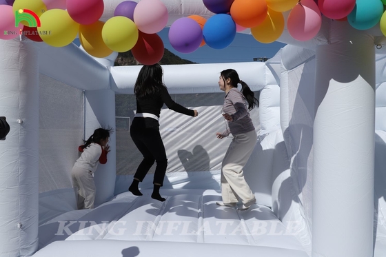 13x13x10ft komersial White Bounce House Jumper besar Bouncy Inflatable Castle untuk Anak-anak Dewasa dengan Slide & Ball Pit
