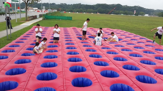 Persaingan Challenge Inflatable Bounce Obstacle Course PVC Mattress Running Inflatable Course Peralatan Untuk Acara