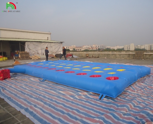 Di luar Yellow Challenge Inflatable Meltdown Sport Game Dengan Mesin Berputar