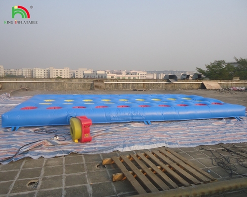 Di luar Yellow Challenge Inflatable Meltdown Sport Game Dengan Mesin Berputar