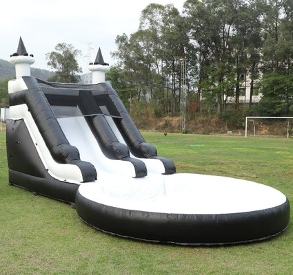 Air Slide Inflatable Putih dan Hitam Water Slide Anak-anak Slide dengan kolam renang Air Splash yang lebih besar