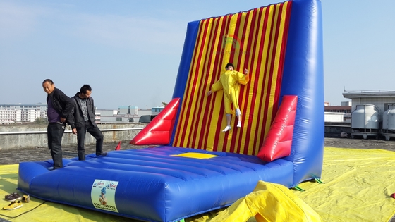 Pabrik Grosir Game Olahraga Luar Ruangan Komersial Dewasa Inflatable Sticky Wall Game Inflatable Jumping Bouncy Castle
