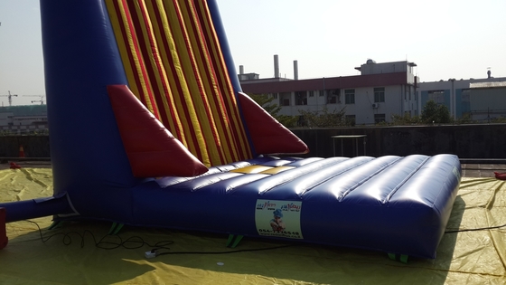 Pabrik Grosir Game Olahraga Luar Ruangan Komersial Dewasa Inflatable Sticky Wall Game Inflatable Jumping Bouncy Castle