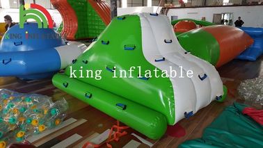 Inflatable Mini Iceberg Untuk Taman Air Dengan Slide Hijau Dan Putih