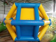 Tahan lama Inflatable Air Toy Warna Kustom PVC Berjalan Di Atas Roda Air Dengan CE Disetujui