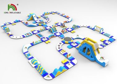 0.9mm Plato PVC Disesuaikan 61x41m Biru Taman Air Tiup Mengambang Dengan Slide