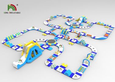 0.9mm Plato PVC Disesuaikan 61x41m Biru Taman Air Tiup Mengambang Dengan Slide