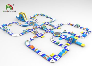 0.9mm Plato PVC Disesuaikan 61x41m Biru Taman Air Tiup Mengambang Dengan Slide