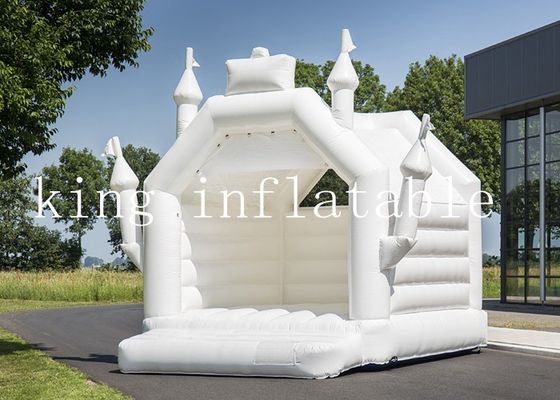 Kastil Melompat Tiup PVC Tarpaulin Wedding Bouncer