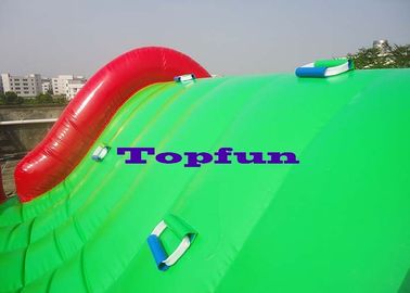 Disesuaikan Taman Air Inflatable Kendala / Slide Air Inflatable Dengan Kolam Renang