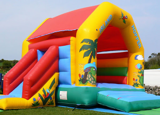 Rumah Kastil Bouncy Berwarna-warni 22ft X 19ft Untuk Pesta Ulang Tahun