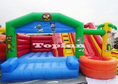 20 kaki Tiup Melompat Castle Kartun Bouncer Dengan Slide Ball Pond
