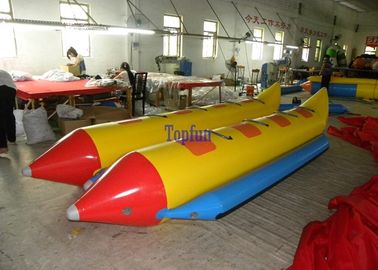 8 Orang Disesuaikan Towable Banana Boat 0,9 mm PVC Untuk Taman Air
