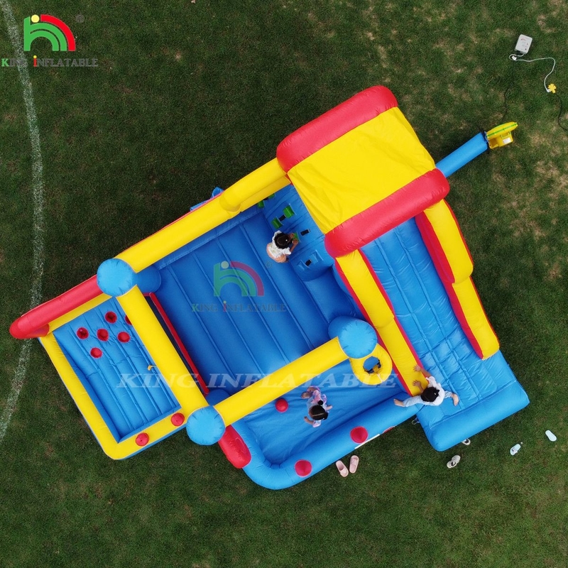 Kursus rintangan yang bisa diembun Bounce House Castle dengan Slide Bounce Area dan rintangan Mendaki dengan Blower